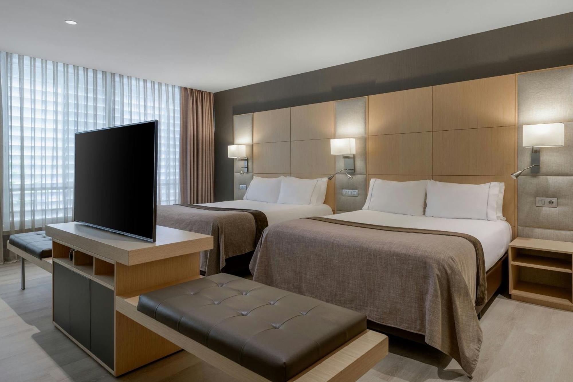 Ac Hotel Victoria Suites By Marriott — Photos 1